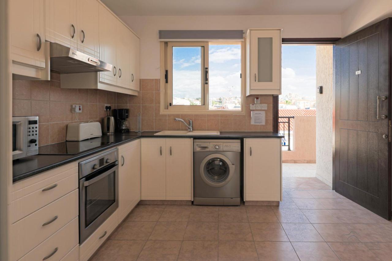 Royal Seacrest Crown-Jewel, 2B, Pools, Sea, Center Apartment Paphos Luaran gambar