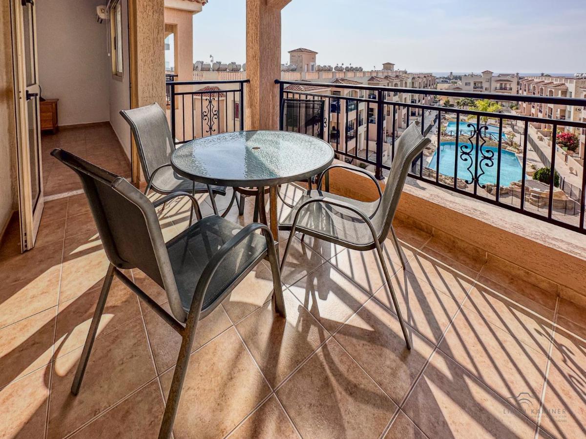 Royal Seacrest Crown-Jewel, 2B, Pools, Sea, Center Apartment Paphos Luaran gambar