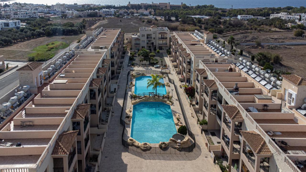 Royal Seacrest Crown-Jewel, 2B, Pools, Sea, Center Apartment Paphos Luaran gambar
