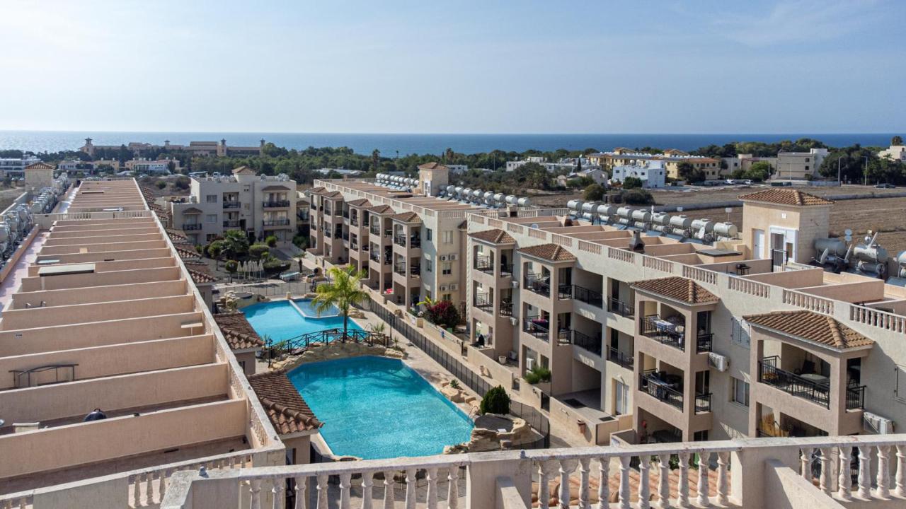 Royal Seacrest Crown-Jewel, 2B, Pools, Sea, Center Apartment Paphos Luaran gambar
